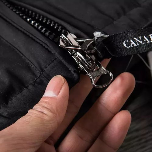 即刻開(kāi)拍 兩色齊發(fā) 高密防水大鵝羽絨馬甲，功能性與工藝的完美結(jié)合